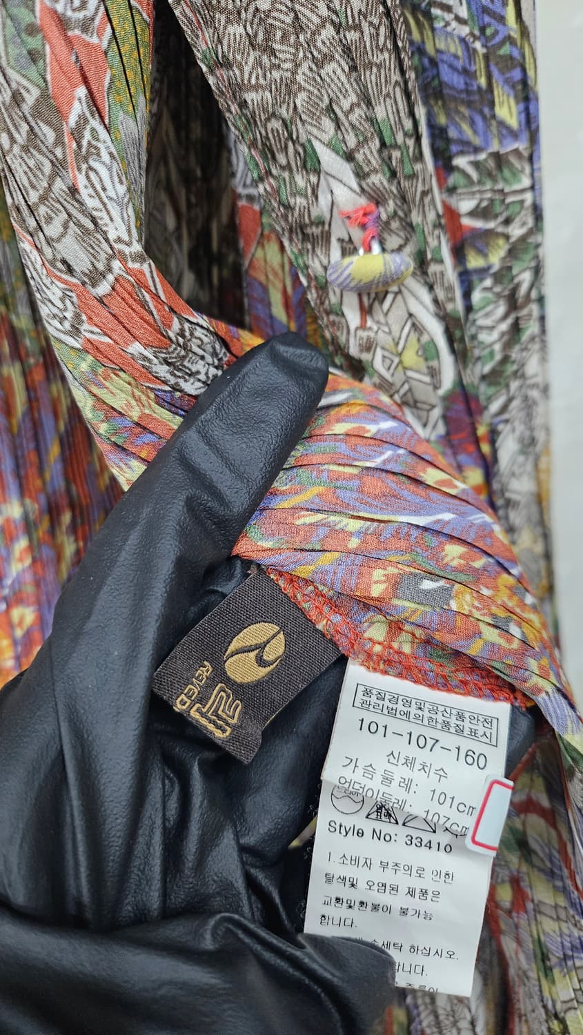 플리츠 주름 패턴 블라우스  상품이미지7