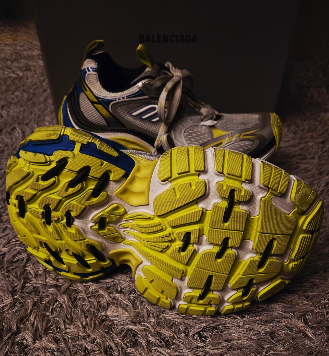 발렌시아가 10XL 한정판 멀티컬러 신품 44사이즈 초급매 장터 최저가 상품이미지2