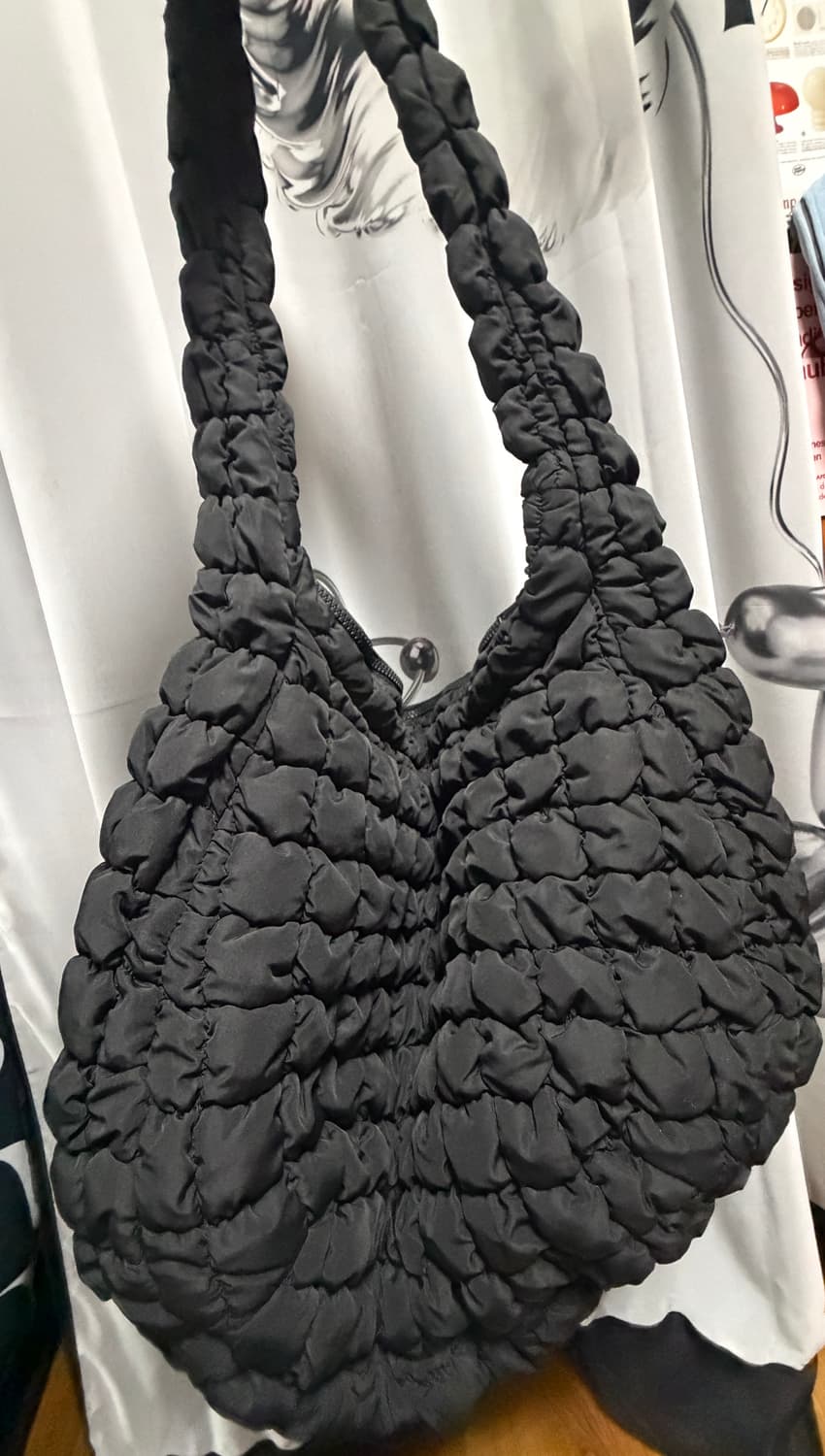 코스 퀼티드 오버사이즈 구름백 블랙 상품이미지4