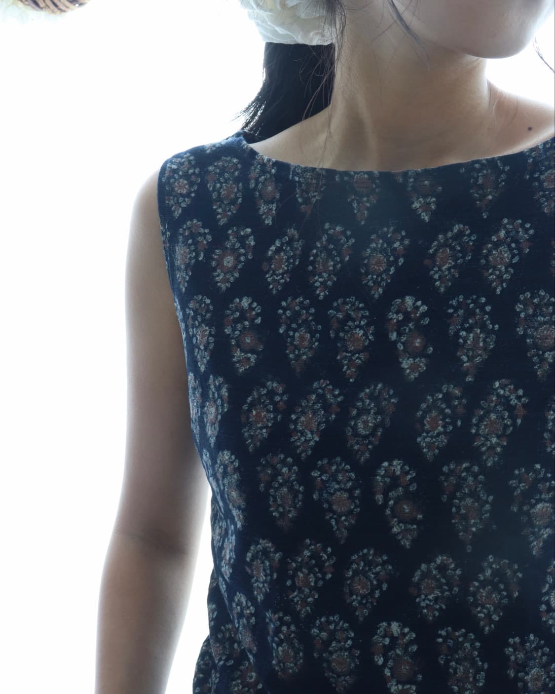 [45rpm] Indigo Floral Sleeveless Blouse 상품이미지7