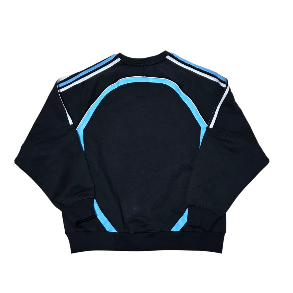 [L] 키스 아디다스 풋볼 크루넥 상품이미지2