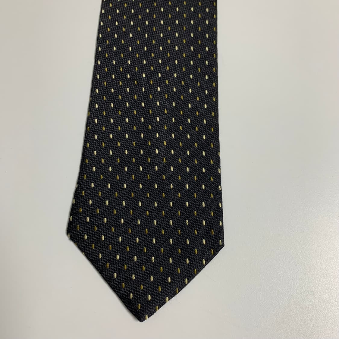 입생로랑(YSL) 도트패턴 블랙컬러 명품넥타이 정장룩코디 A+ 상품이미지9
