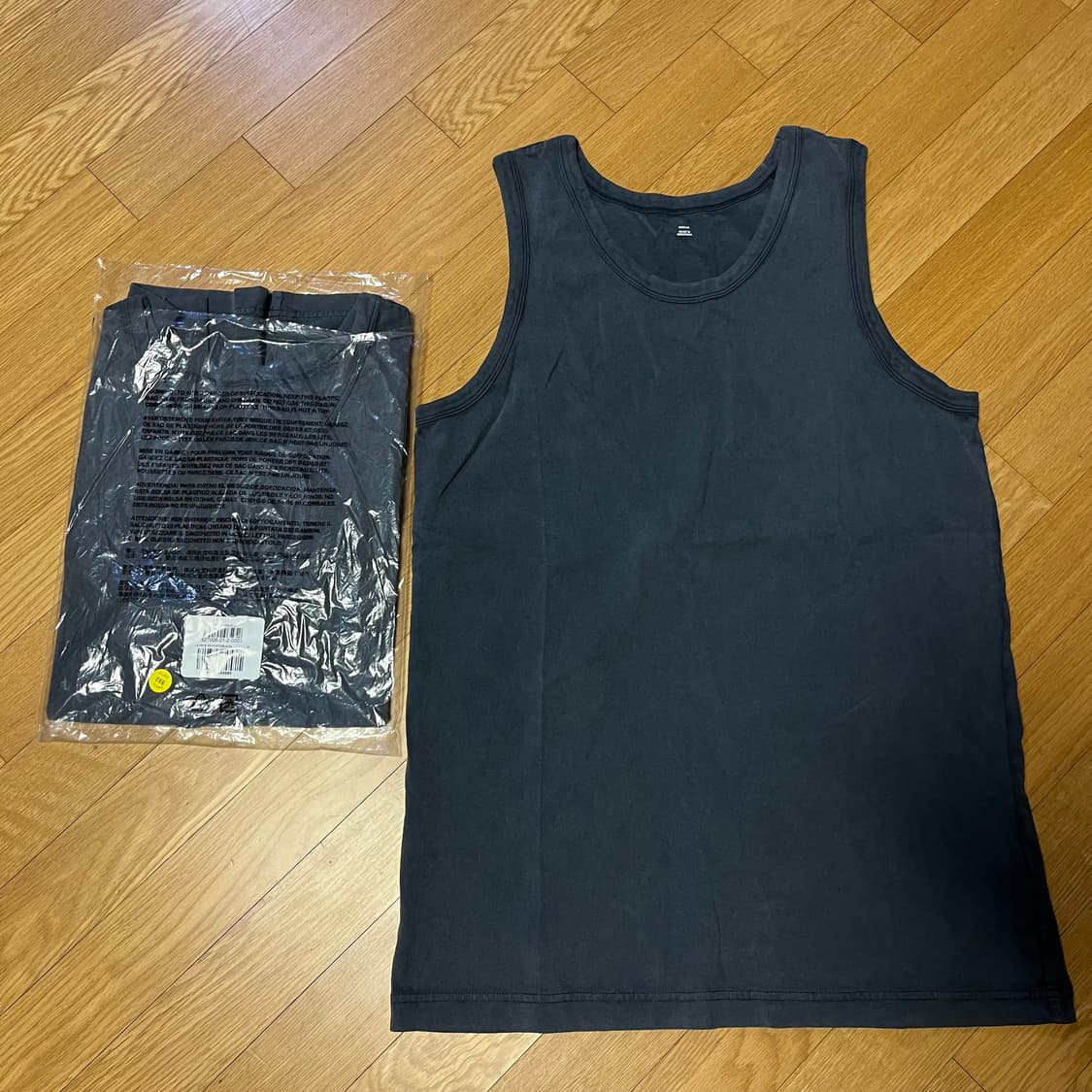 [M] 이지 갭 Ye 핏 슬리브리스 탱크탑 포에틱 블랙 상품이미지2