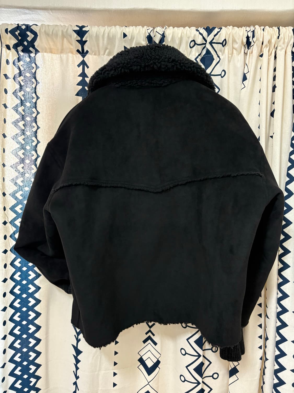 노앙 무스탕 SUEDE MOUTON ZIP-UP JACKET BLACK 상품이미지5