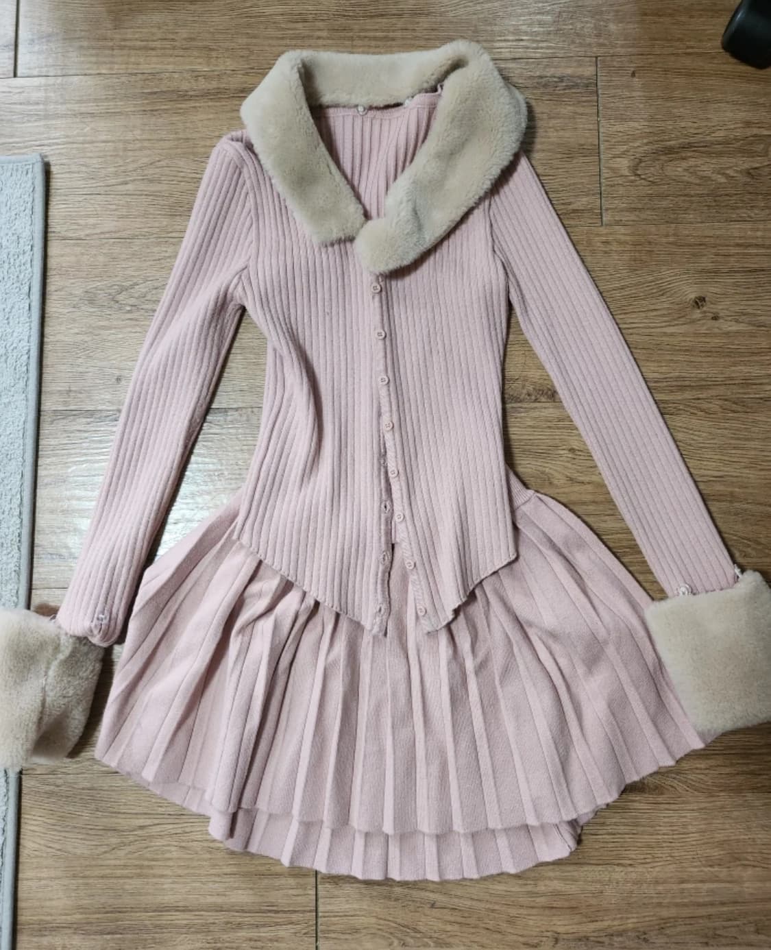 히메갸루 딸기우유 퍼 니트 스커트 세트 상품이미지4