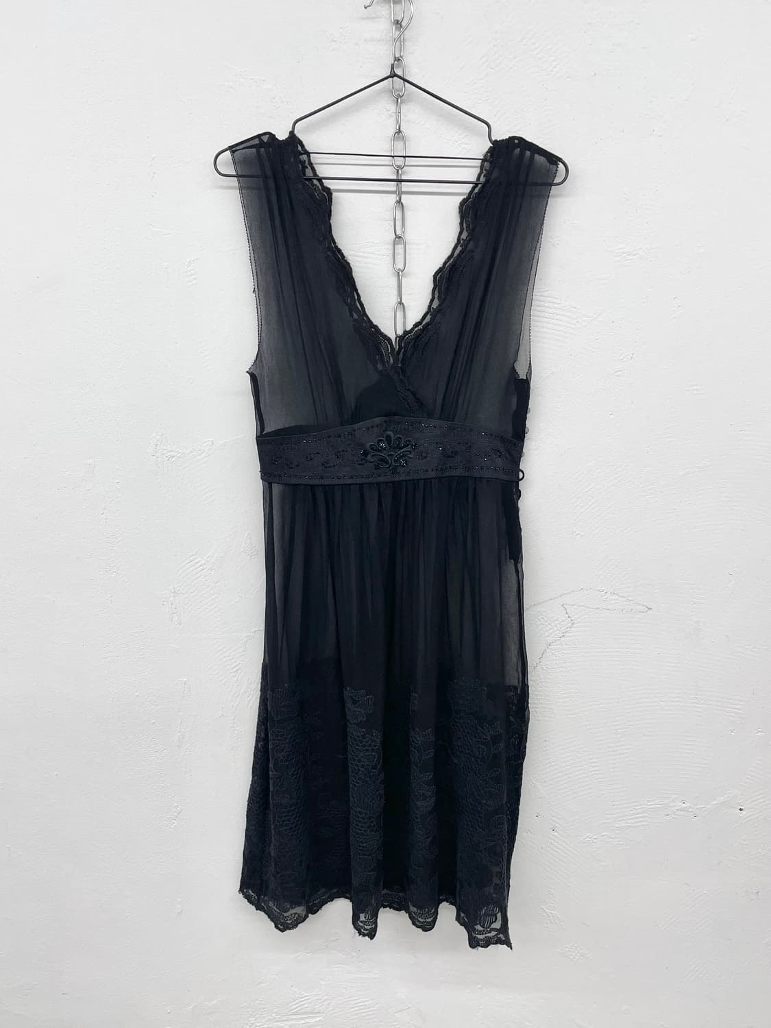 블랙페어리 실크 자수 디테일 원피스 상품이미지4