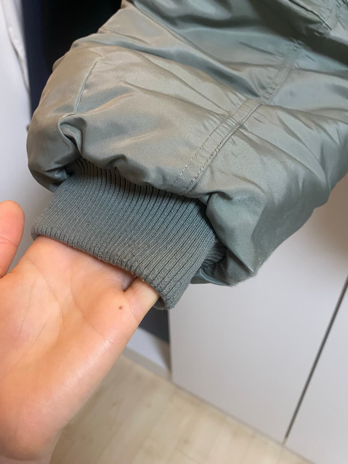 엔타이어 스튜디오 A-2 봄버 카키 상품이미지5