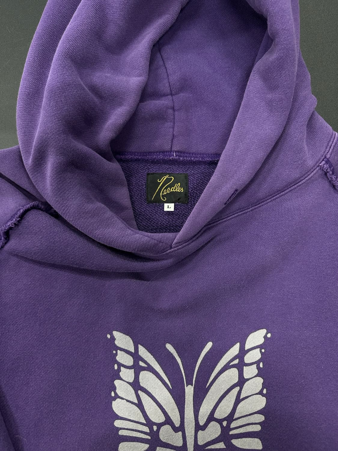 니들스 빠삐용 후드티 상품이미지4