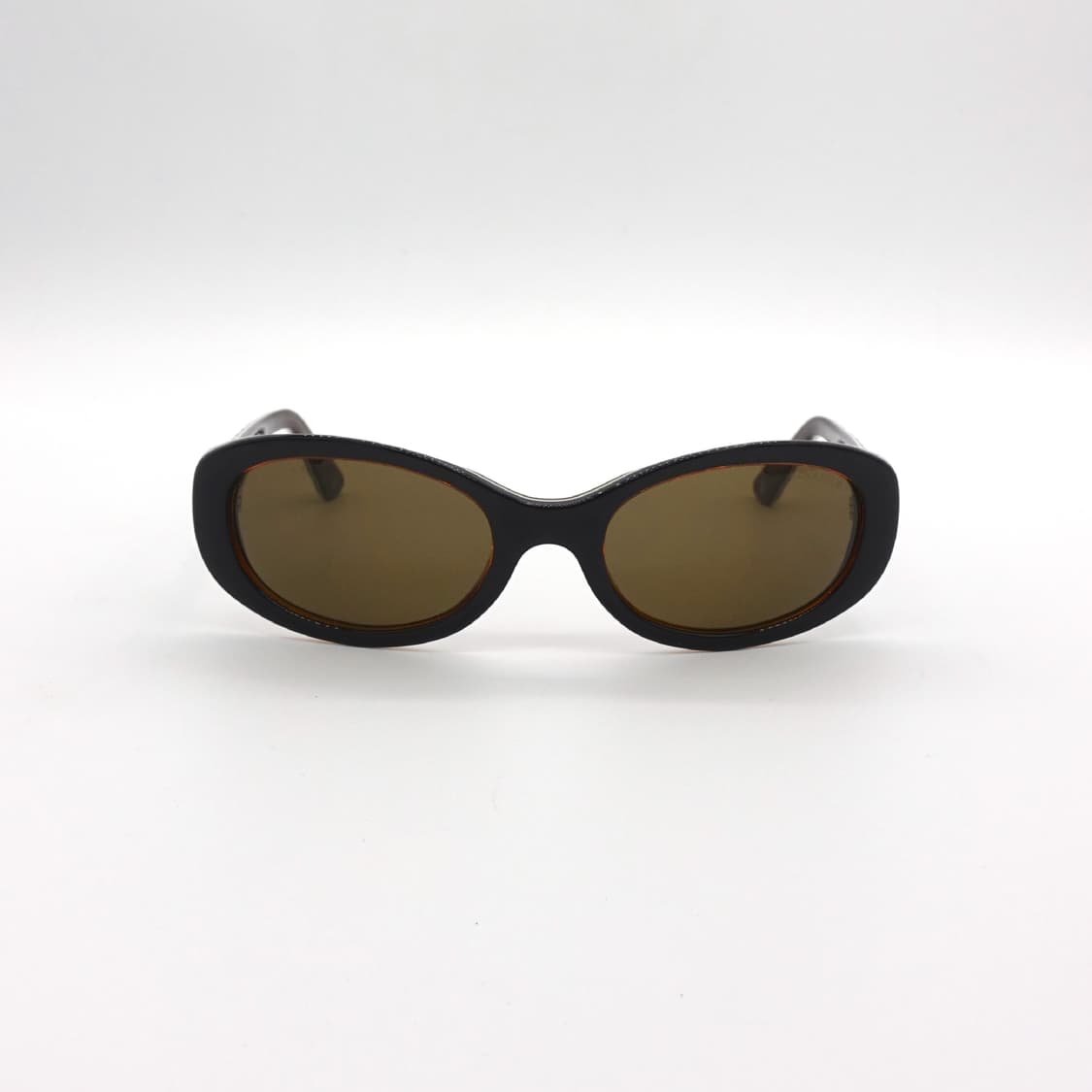 CHANEL 샤넬 5023 샤넬 빈티지 퀼팅 템플 오발 뿔테 선글라스 상품이미지3