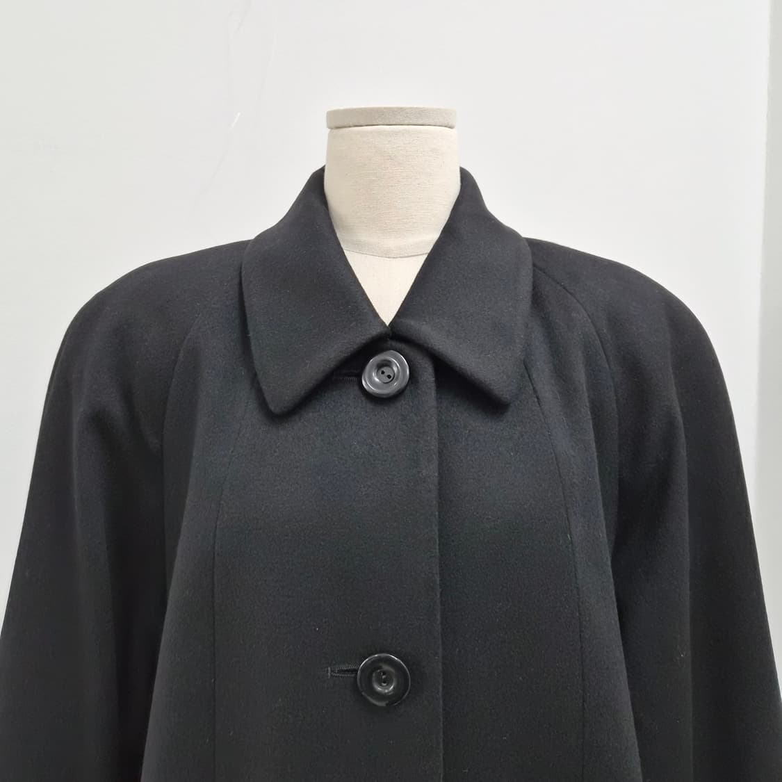 Belta Buono 캐시미어100 블랙 클래식 롱코트 상품이미지4