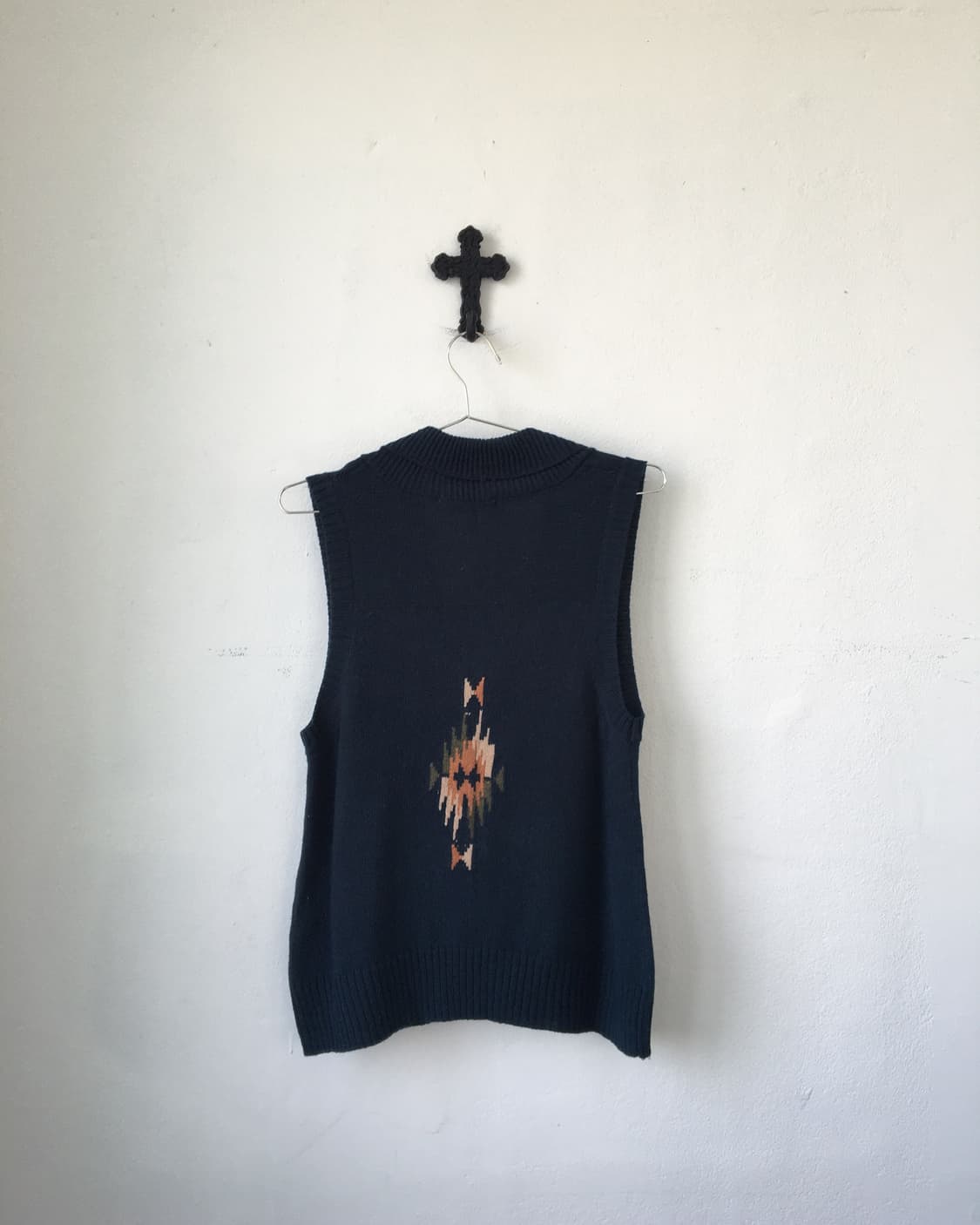 Navaho pattern knit vest 상품이미지3