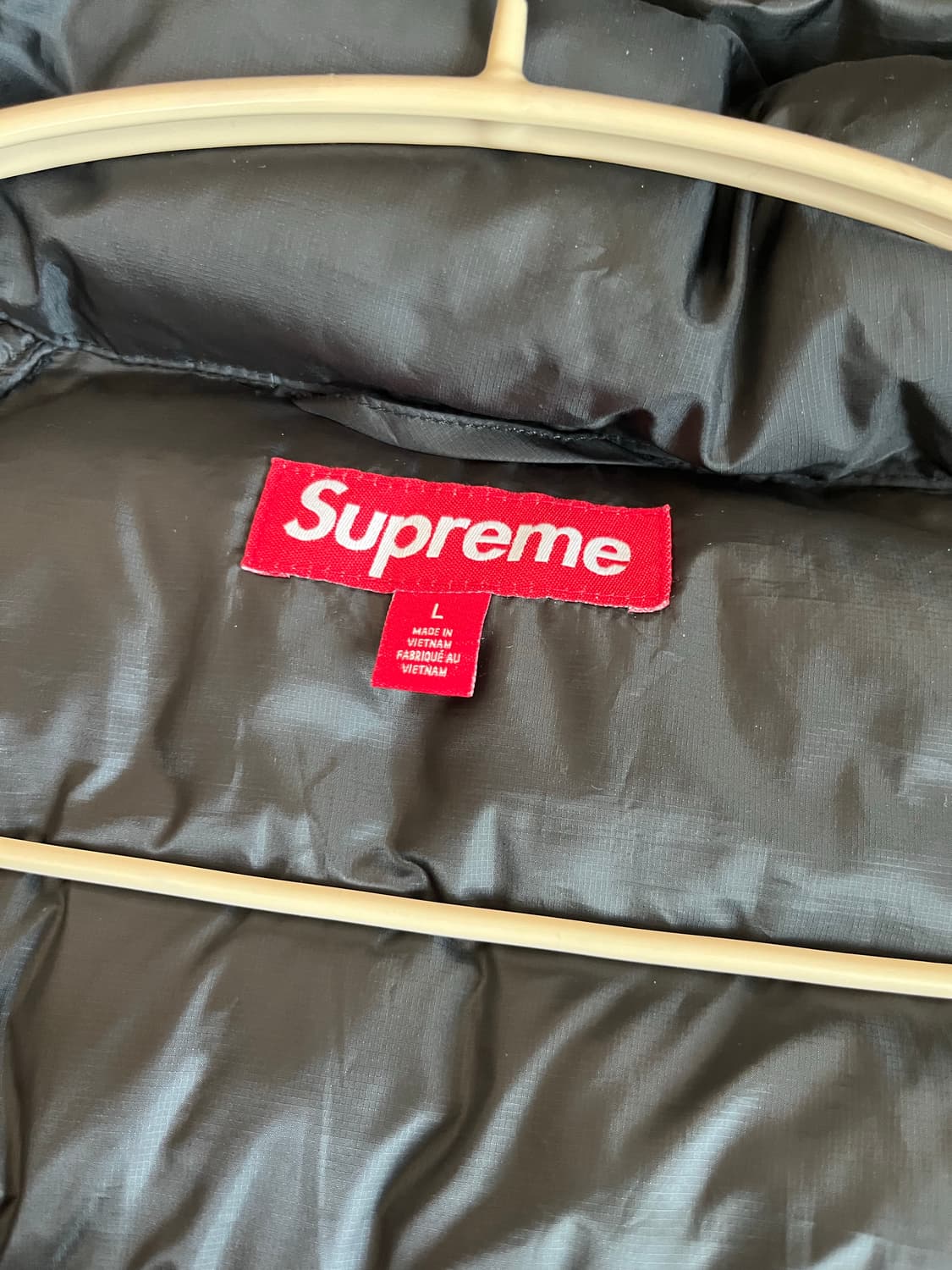 L사이즈 슈프림 700-필 다운 라이트웨이트 퍼퍼 자켓 블랙 - 24FW 상품이미지9