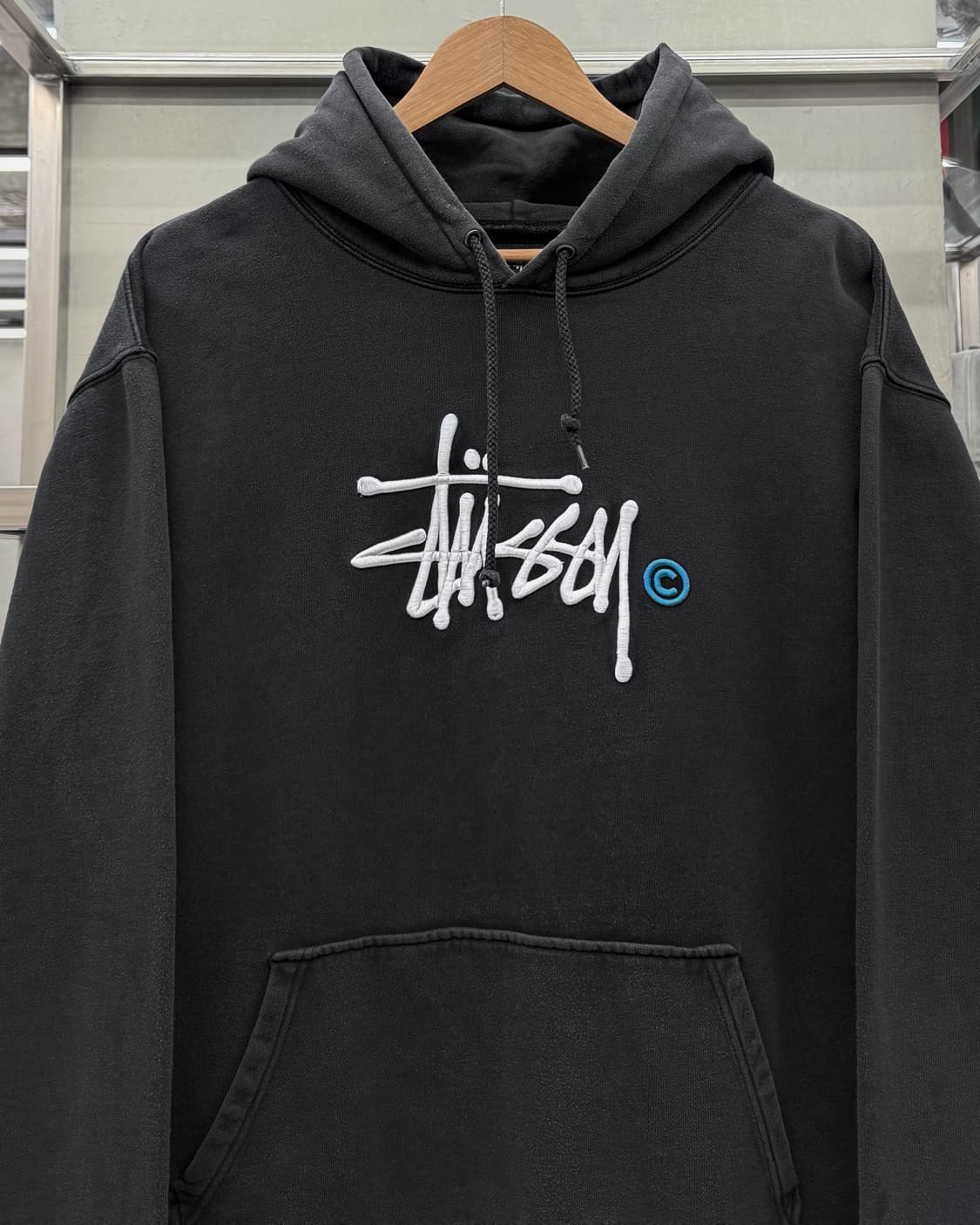 스투시 인터내셔널 C로고 스웻 후디 블랙 상품이미지3