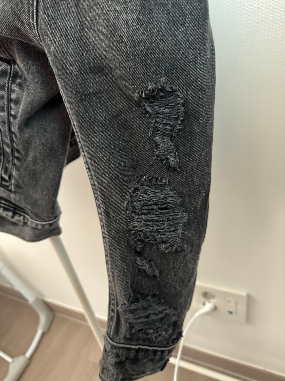 S) 이지갭 발렌시아가 패디드 데님 자켓 흑청 상품이미지4