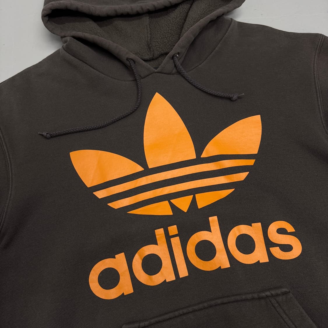 아디다스 브라운 빅로고 올드스쿨 스웻 후드티 상품이미지4