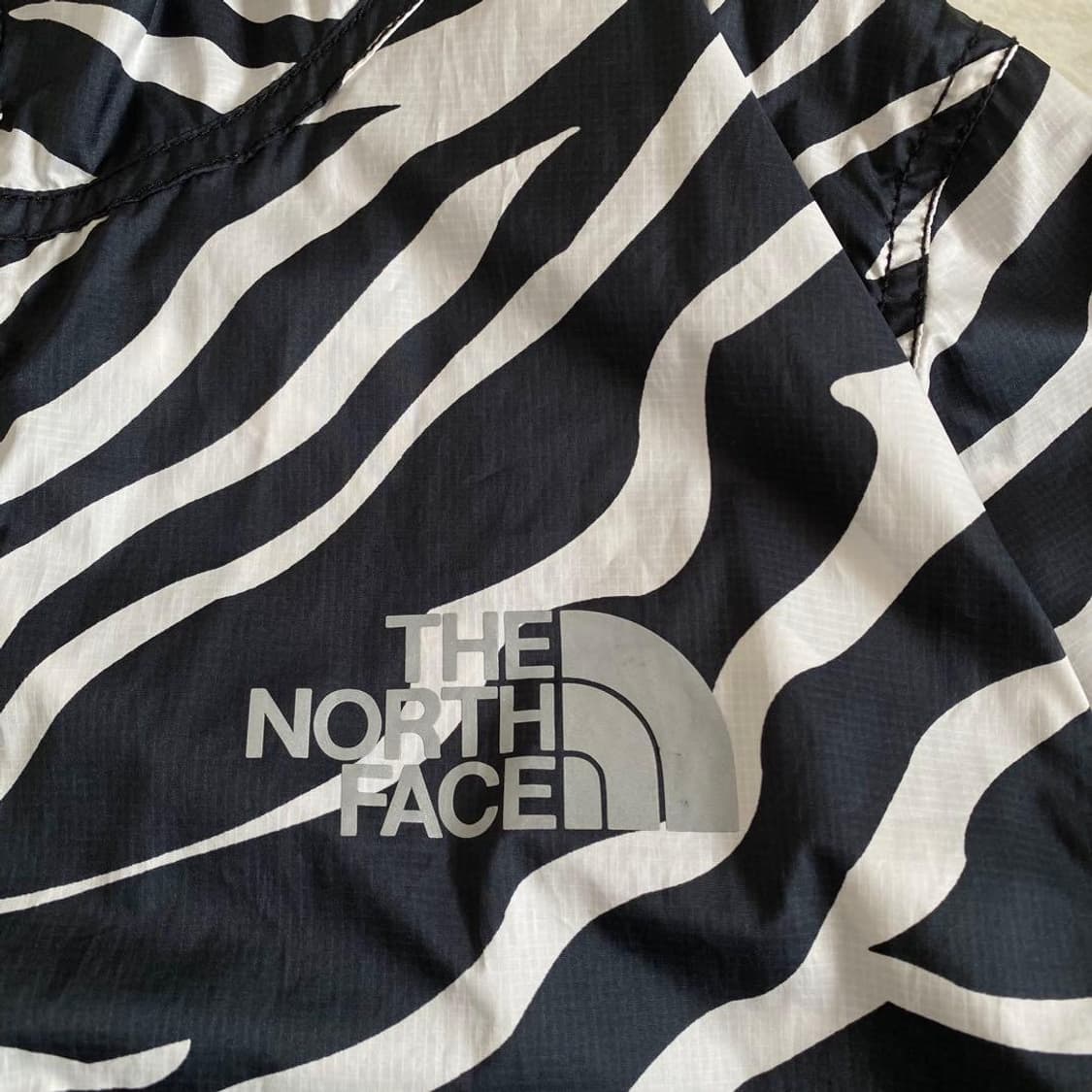 노스페이스 퍼플라벨 퍼텍스 지브라 프린트 마운틴 윈드 파카 상품이미지7