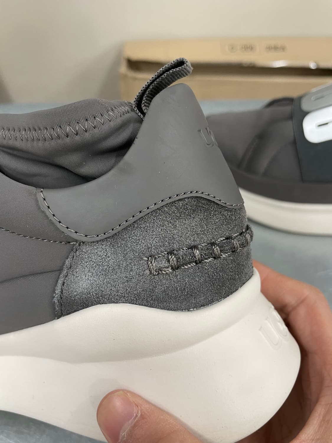 어그 뉴트라 스니커즈 그레이 230 상품이미지7