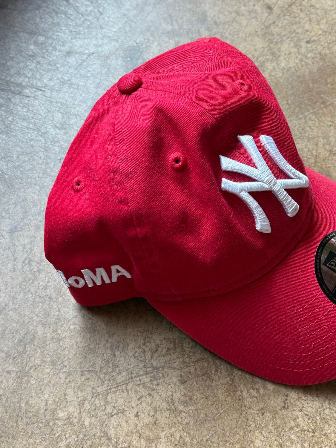 MOMA 모마 뉴에라 캡 레드 상품이미지2