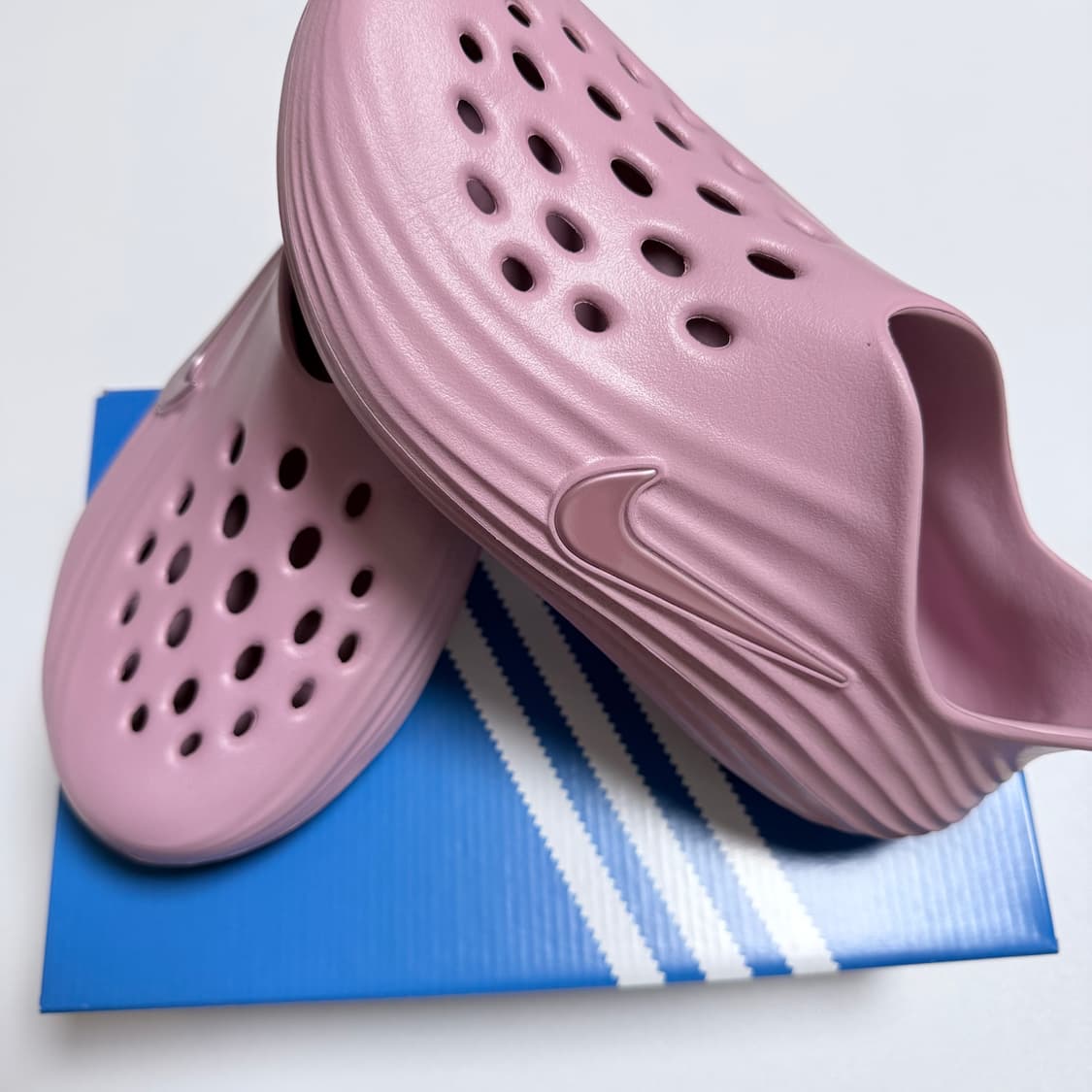 나이키 리액트X 리주버네이트 핑크 샌들 상품이미지2