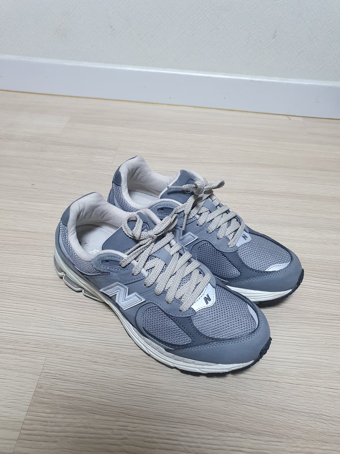 뉴발란스 2002R 그레이 운동화 275 상품이미지2