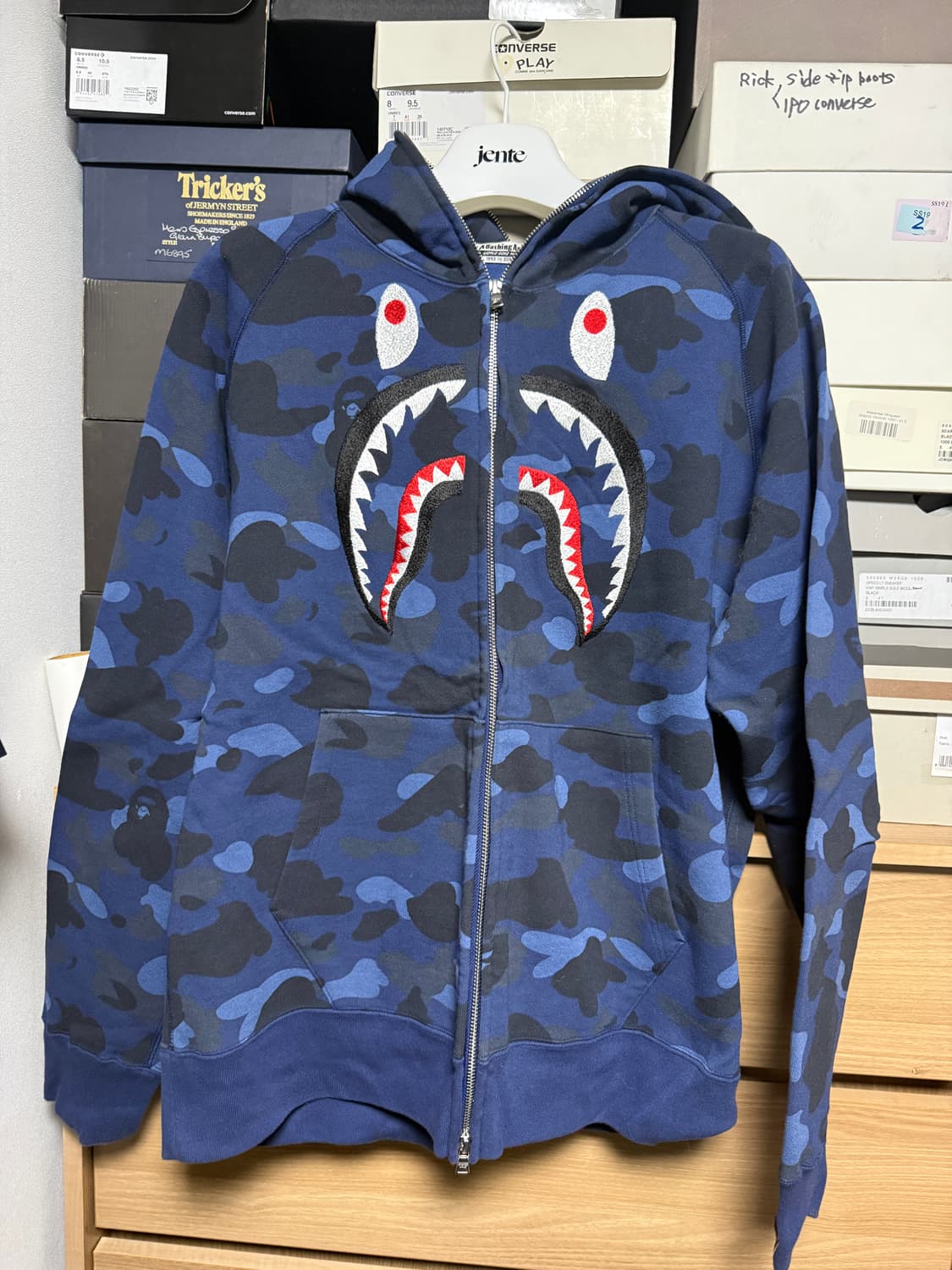 베이프 샤크 블루 집업 상품이미지1