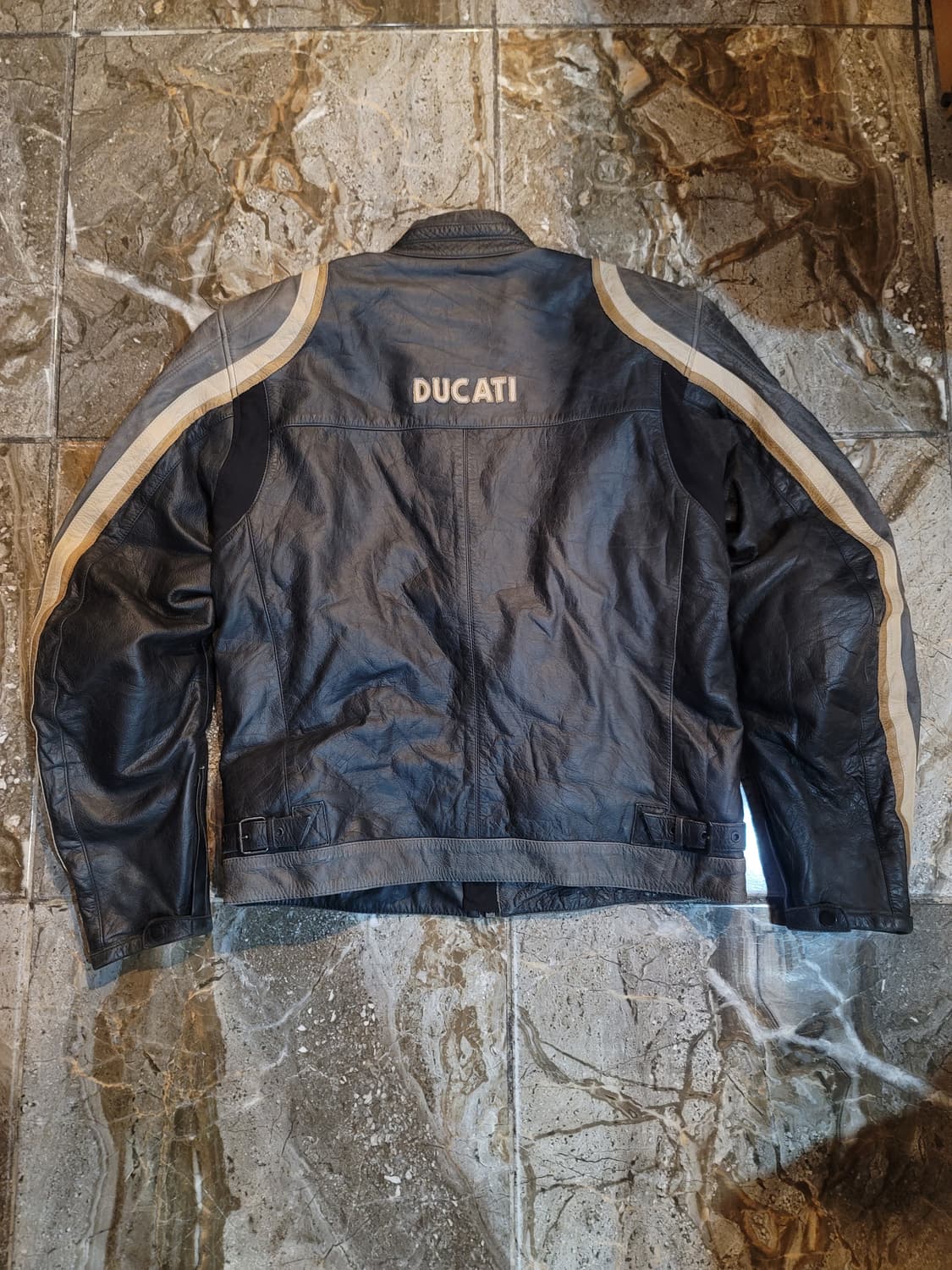 두가티 메카니카 가죽 라이더 자켓 상품이미지4