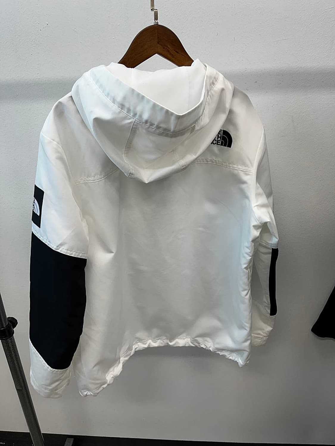 여) 노스페이스 화이트 아노락자켓  상품이미지5