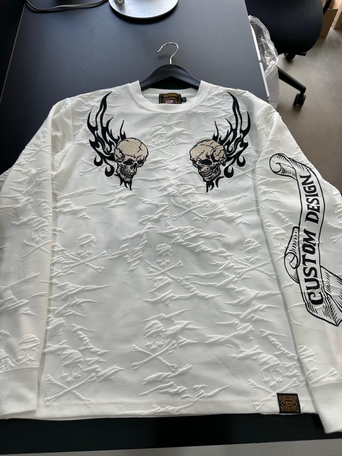 벤슨 Boston Mass 엠보 스컬자수 롱슬리브 긴팔티 상품이미지6