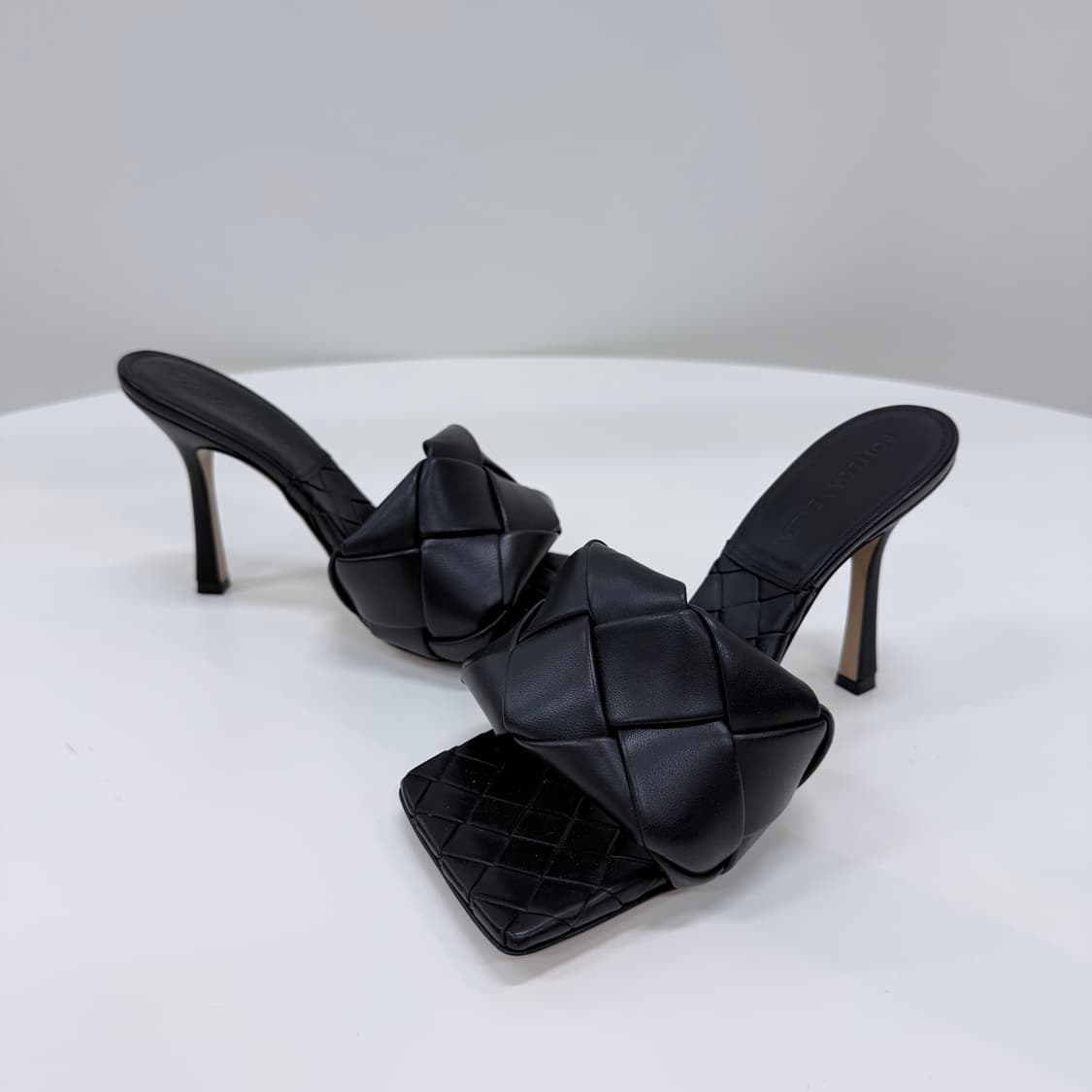 [S급/240] 보테가 베네타 인트레치아토 리도 슬리퍼 샌들힐 블랙 상품이미지4