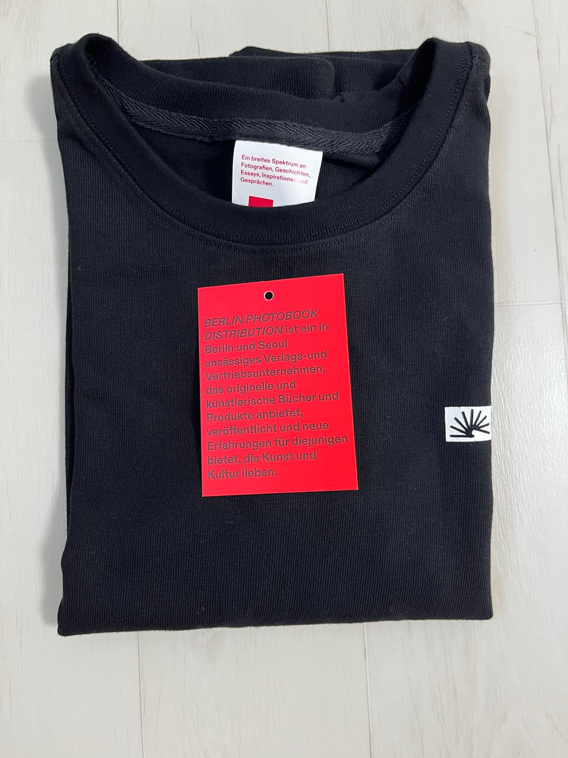 베를린포토북디스트리뷰션 002 OverviewTee Black_M 반팔 상품이미지2