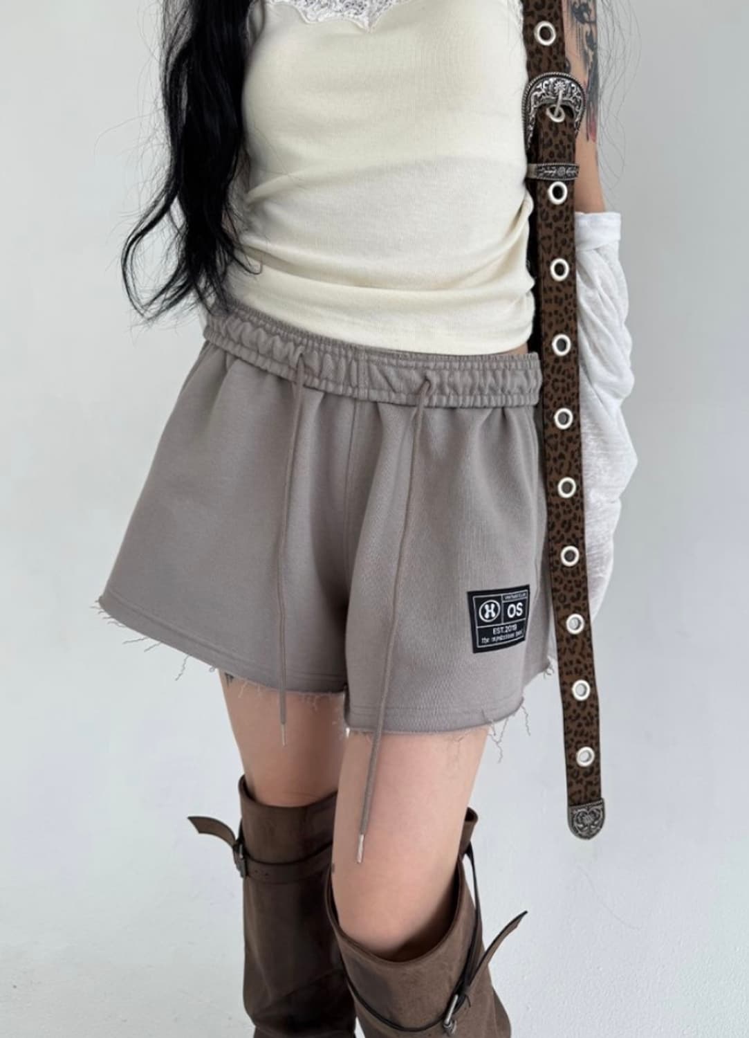 미스테리어스호텔 스웻팬츠 베이지 상품이미지2