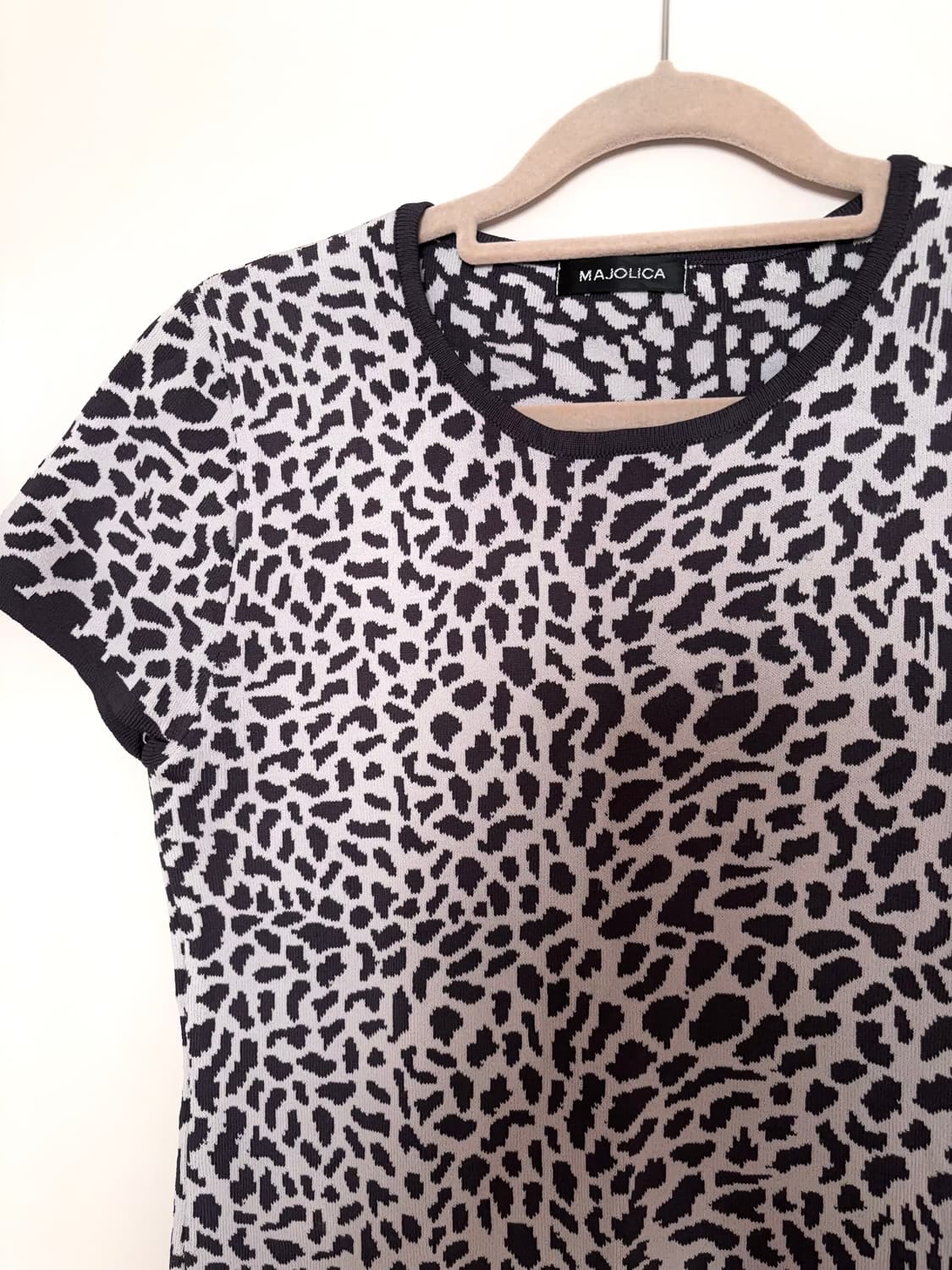 오네갸루 블랙 레오파드 니트탑 (착샷o) 상품이미지4