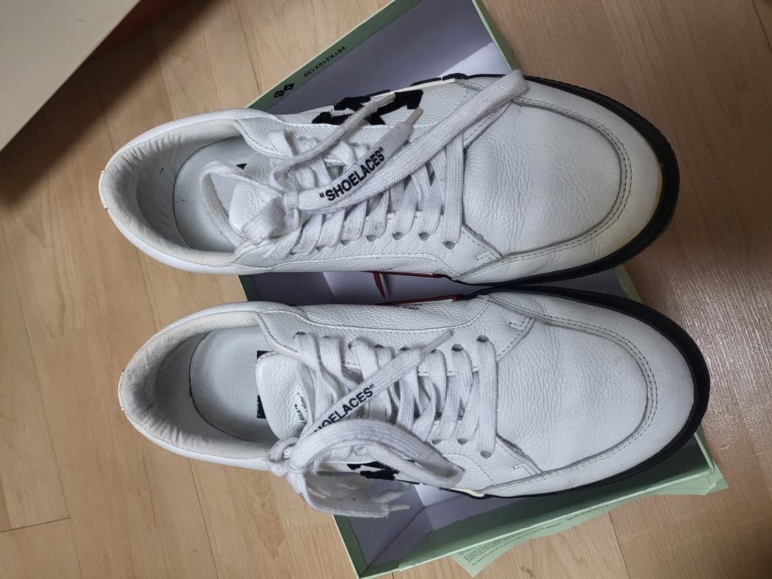 오프화이트 스니커즈 상품이미지3