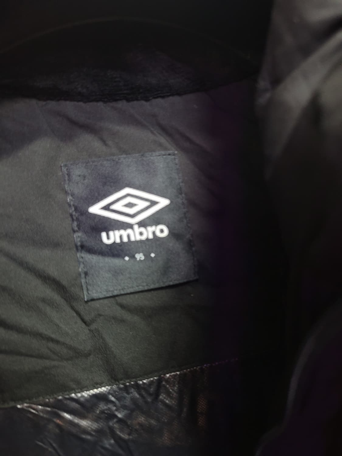 umbro 엄브로 블랙 롱 패딩 구스 다운 (후드 탈부착) 상품이미지7