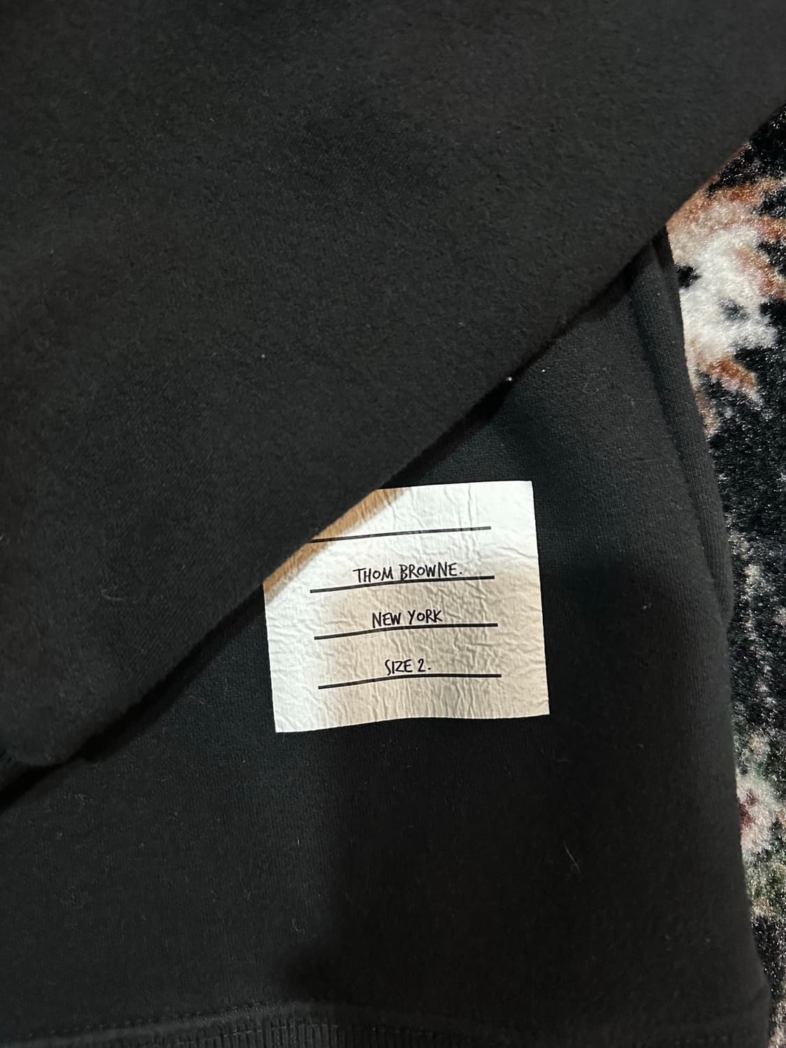 톰브라운 삼선 완장 블랙 집업 2 상품이미지3