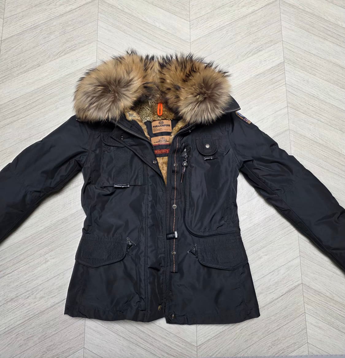 파라점퍼스 마스터피스 블랙 패딩 여성 XS. 85 상품이미지1