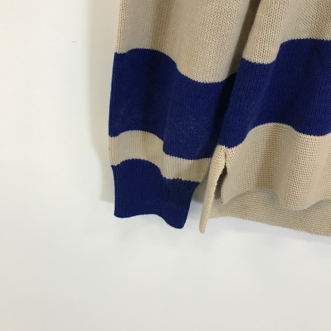 헤지스 피즈 PHIZ 카라넥니트 [M사이즈] 상품이미지3