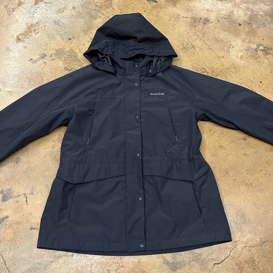 [정품/100] 몽벨 블랙 후드 바람막이 자켓 b16 상품이미지3