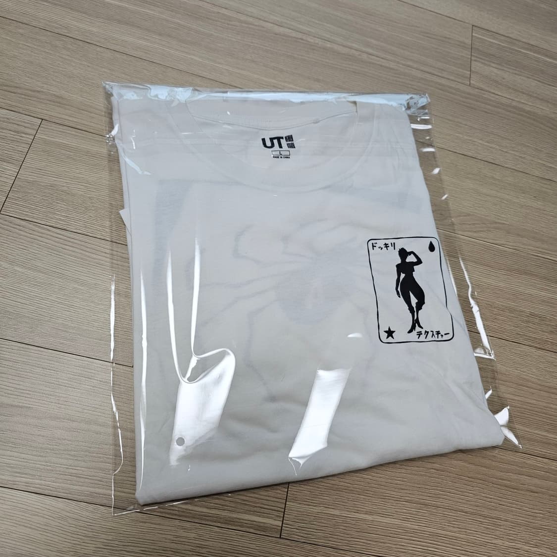 L 100 ) 2019 유니클로 UT x 헌터X헌터 히소카 반팔 티셔츠 상품이미지8
