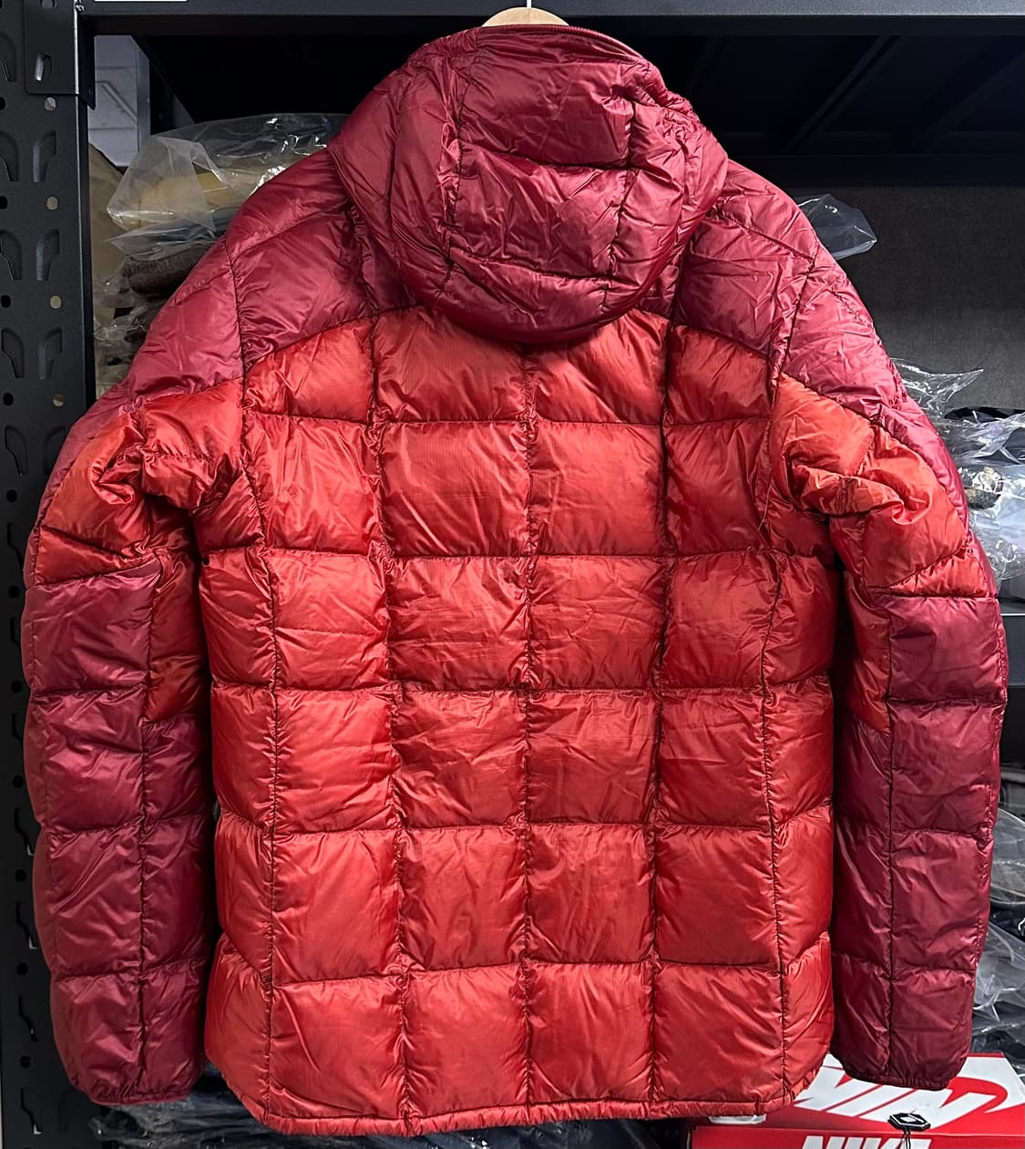 몽벨 슈페리어 다운 파카 레드XL 팝니다.  상품이미지2