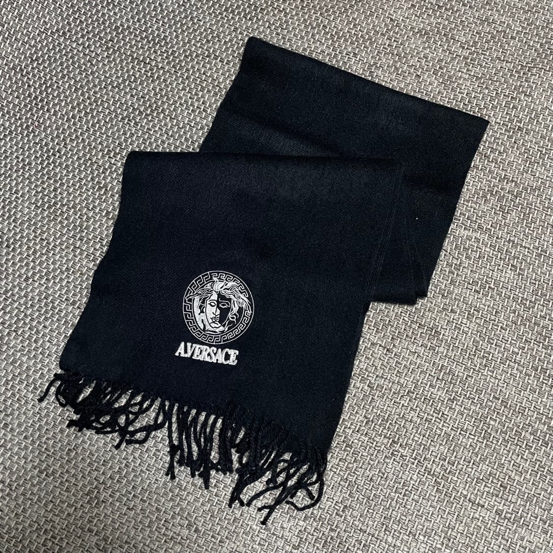 베르사체 메두사로고 머플러 상품이미지5