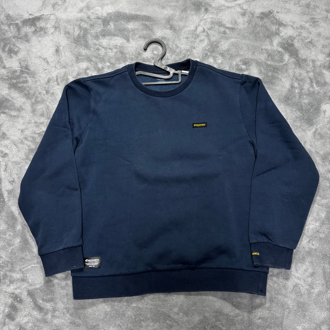 디스커버리 맨투맨 상품이미지1