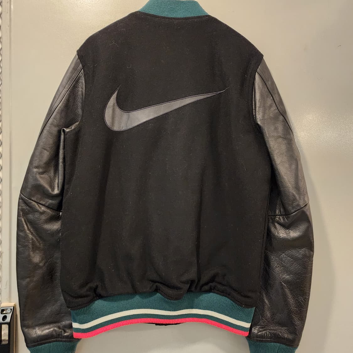 S 나이키 리버풀 레더 바시티 자켓 상품이미지4
