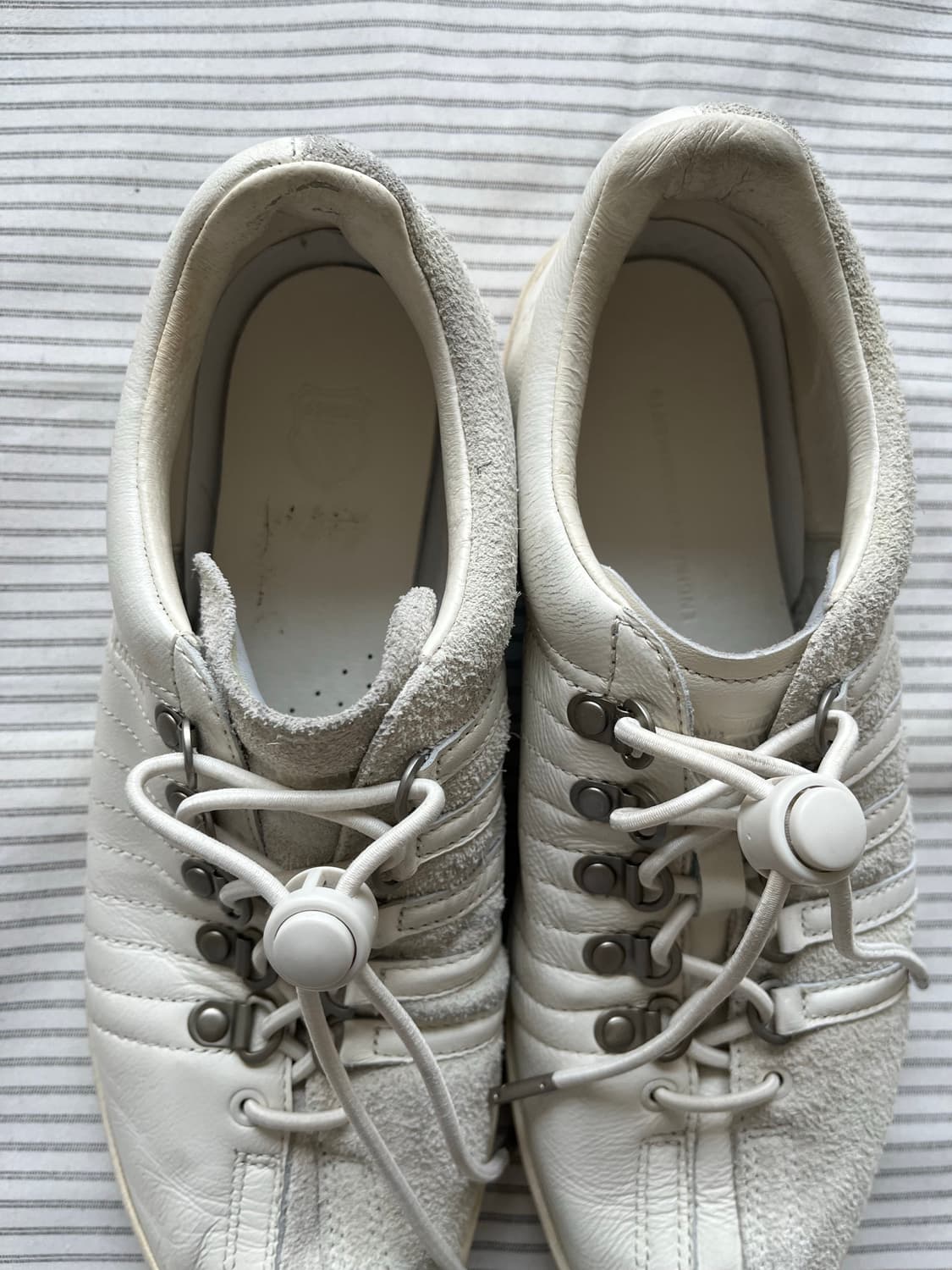 엔지니어가먼츠 x 케이스위스 비대칭 화이트 스니커즈 (265-270) 상품이미지6