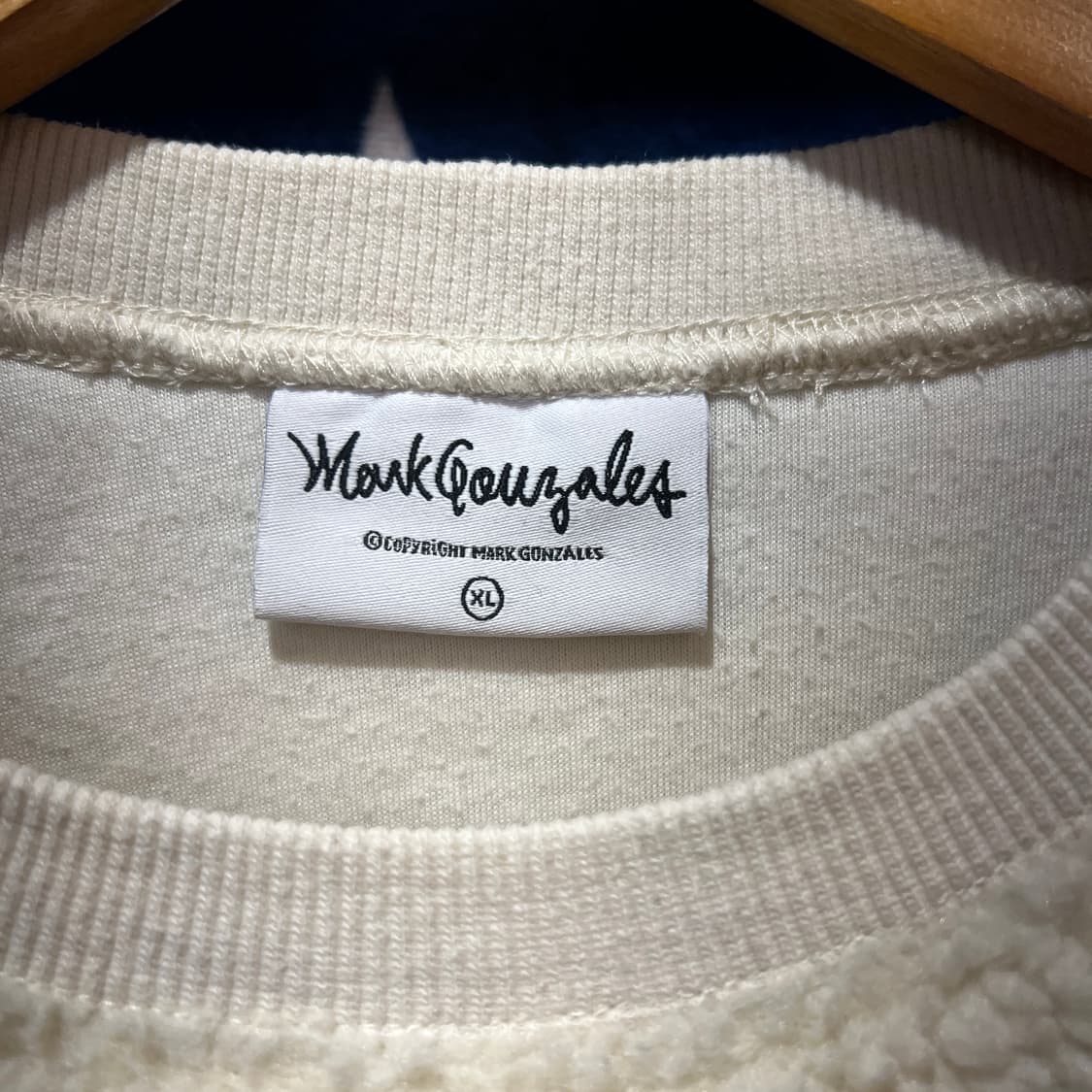 마크곤잘레스 뽀글이 맨투맨 상품이미지3