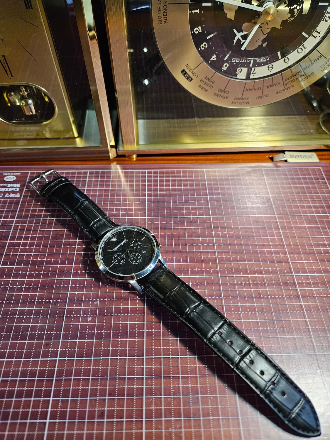 엠포리오 알마니 가죽 쿼츠 시계 상품이미지5