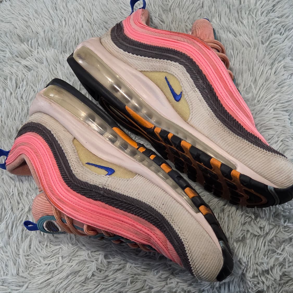 2w-2:나이키 에어맥스97 코듀로이 핑크 멀티컬러25.5cm(희소성) 상품이미지7