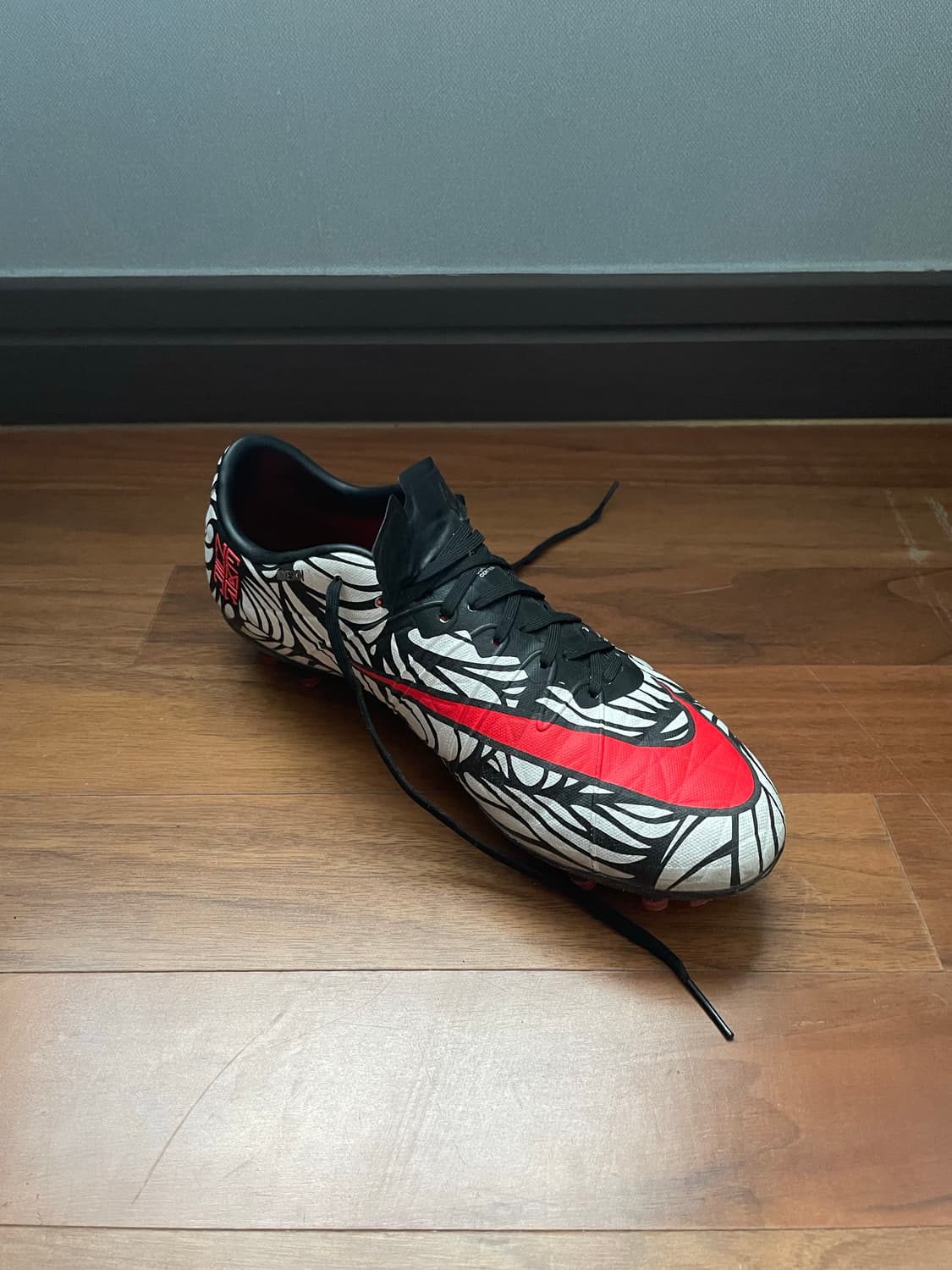 나이키 하이퍼베놈 피니쉬 FG 상품이미지2