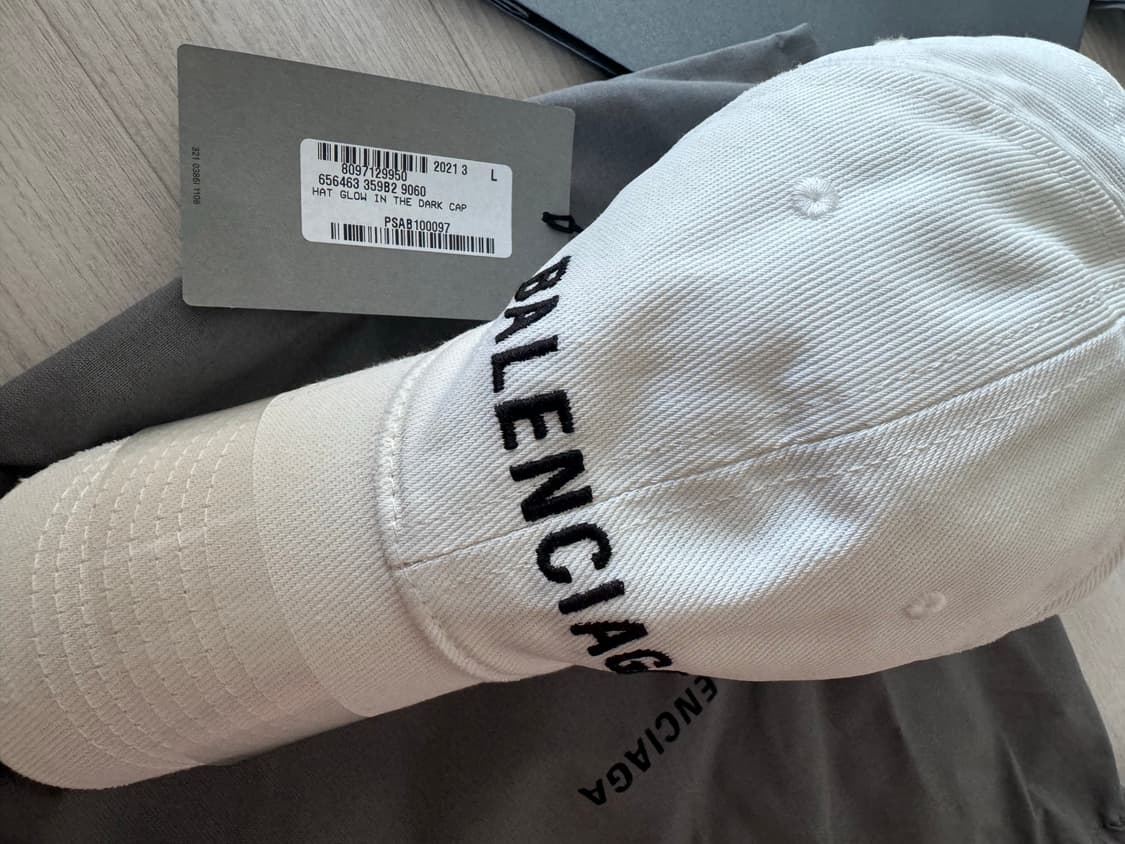 발렌시아가 화이트 볼캡 빈티지 656463 상품이미지3