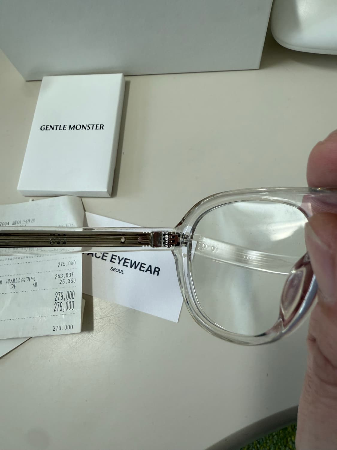 젠틀몬스터 오아 OAA 투명테 상품이미지9